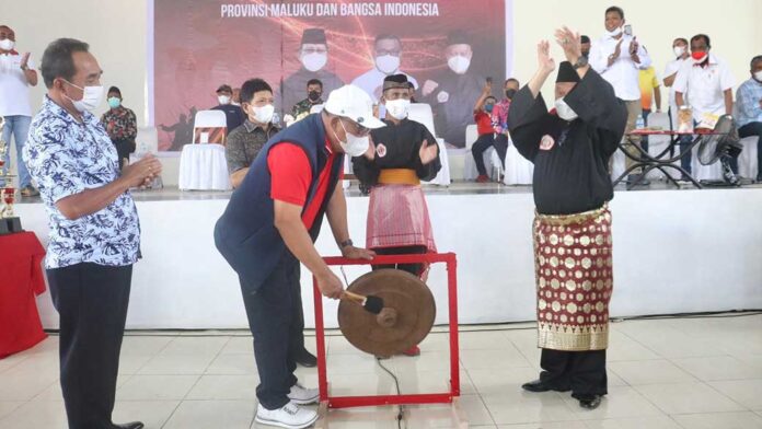 gubmal mi buka kejuaran pencak silat terbuka