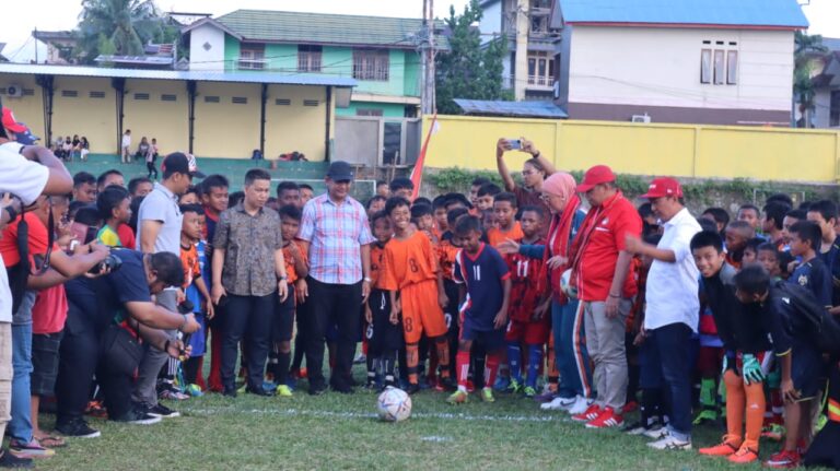 Widya Pratiwi Buka Turnamen Liga Pelajar Tingkat SD dan SMP Widya Pratiwi Buka Turnamen Liga Pelajar Tingkat SD dan SMP