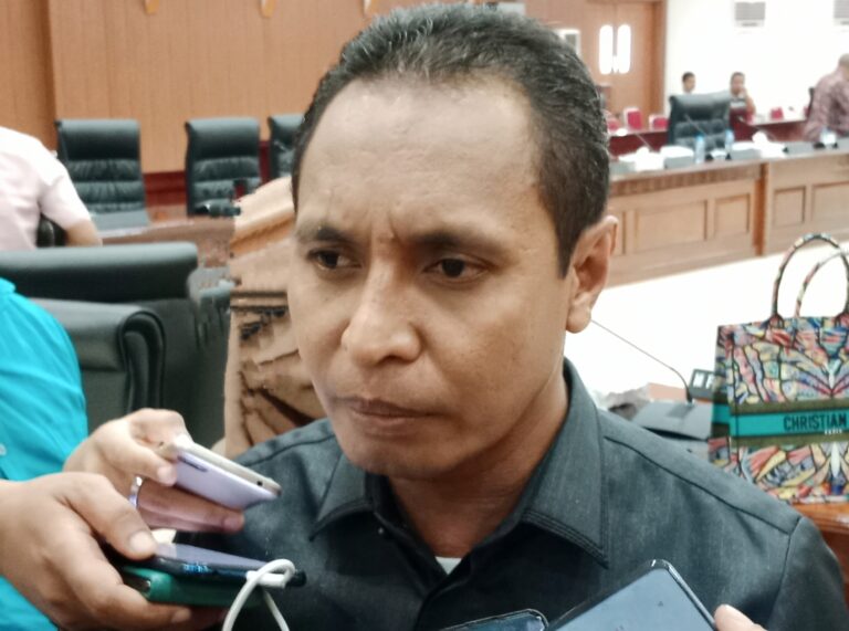DPRD Maluku Segera Gelar Rapat Paripurna Tutup Buka Masa Sidang Tahun 2023 DPRD Maluku Segera Gelar Rapat Paripurna Tutup Buka Masa Sidang Tahun 2023
