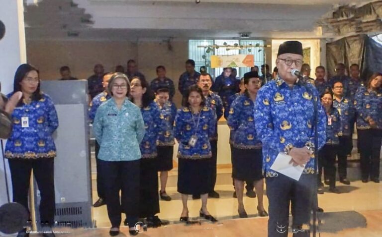 Pimpin Apel Bendera, Ini Pesan Pj. Sekkot Kepada ASN Pimpin Apel Bendera, Ini Pesan Pj. Sekkot Kepada ASN