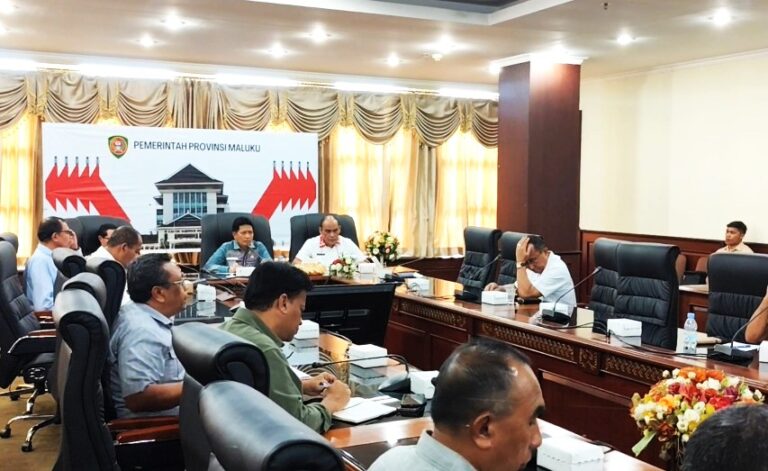 Tindak Lanjut Arahan Presiden Prabowo, Sadali Gelar Rapat Dengan Pimpinan OPD Dan Instansi Vertikal. Tindak Lanjut Arahan Presiden Prabowo, Sadali Gelar Rapat Dengan Pimpinan OPD Dan Instansi Vertikal.