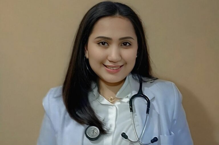 Iritasi Mata Akibat Pengunaan Kontak Lensa (Softlens) Iritasi Mata Akibat Pengunaan Kontak Lensa (Softlens)