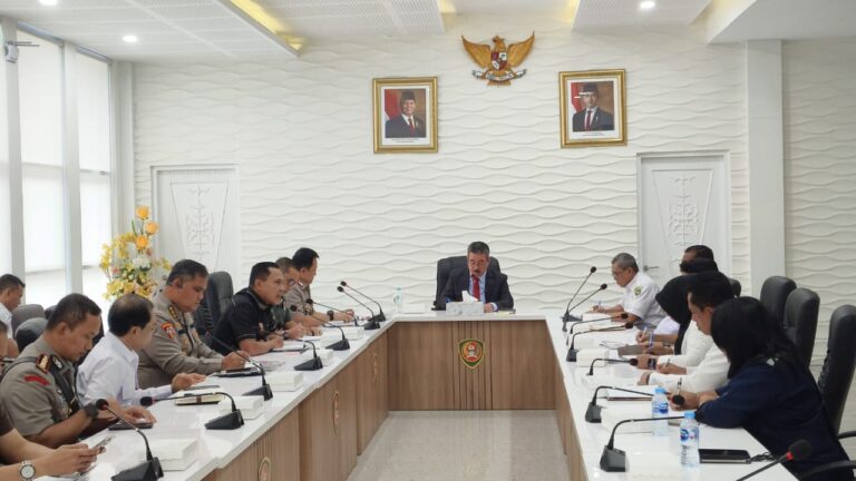 Bentuk Tim Terpadu, Gubernur: Gunung Botak Harus Tertib Permanen, Bukan Sekadar Bersih Sesaat
