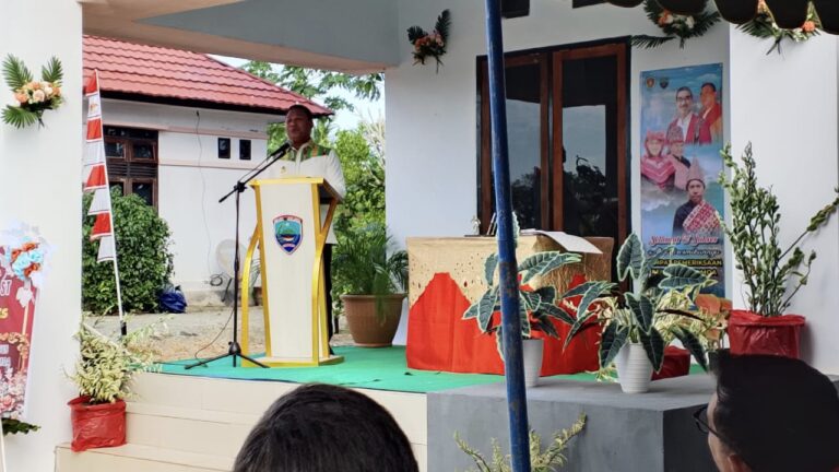 Wagub Resmikan Lima Terminal Khusus Tempat Pemeriksaan Keimigrasian Wagub Resmikan Lima Terminal Khusus Tempat Pemeriksaan Keimigrasian