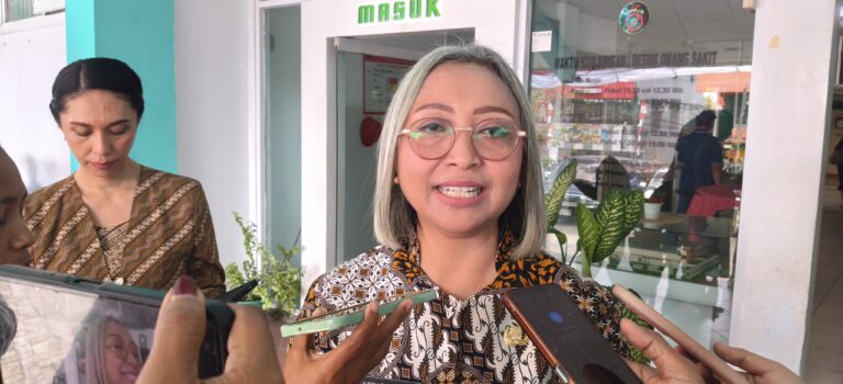 Tak Lagi Beli Obat dan Darah Sendiri, Ini Komitmen Baru RSUD Haulussy Usai Kunjungan Wagub Tak Lagi Beli Obat dan Darah Sendiri, Ini Komitmen Baru RSUD Haulussy Usai Kunjungan Wagub